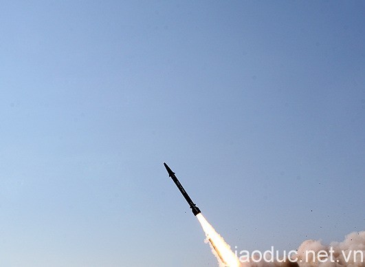 Tên lửa Vịnh Ba Tư hiện đã được trang bị cho lực lượng Không quân Iran, loại tên lửa này được lắp trên xe vận tải dã chiến bánh hơi cơ động.